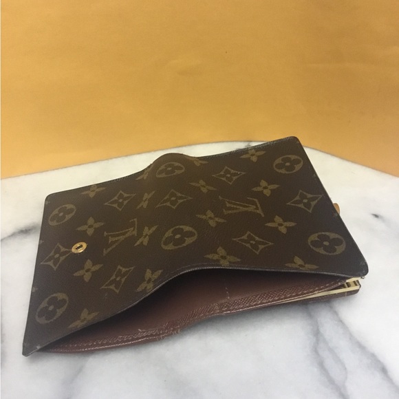 Louis Vuitton Agenda Wallet - Picture 4 of 15